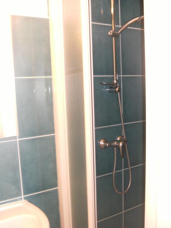 Les Confins Du Perche Hotel Tuffé Szoba fotó