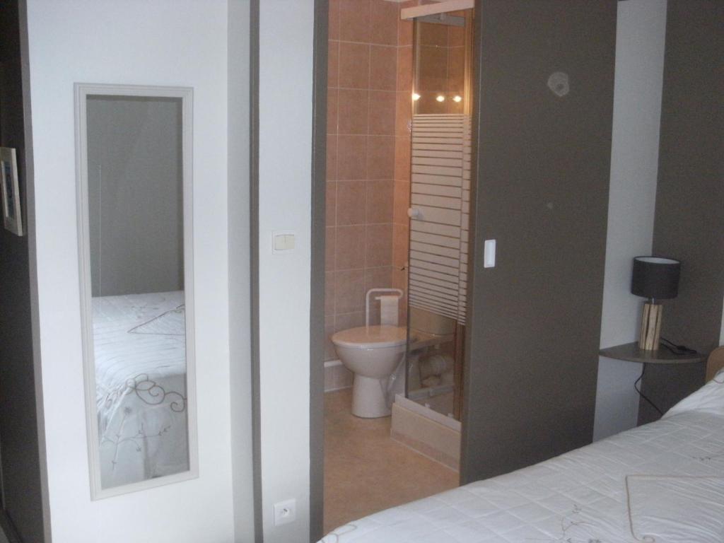 Les Confins Du Perche Hotel Tuffé Szoba fotó