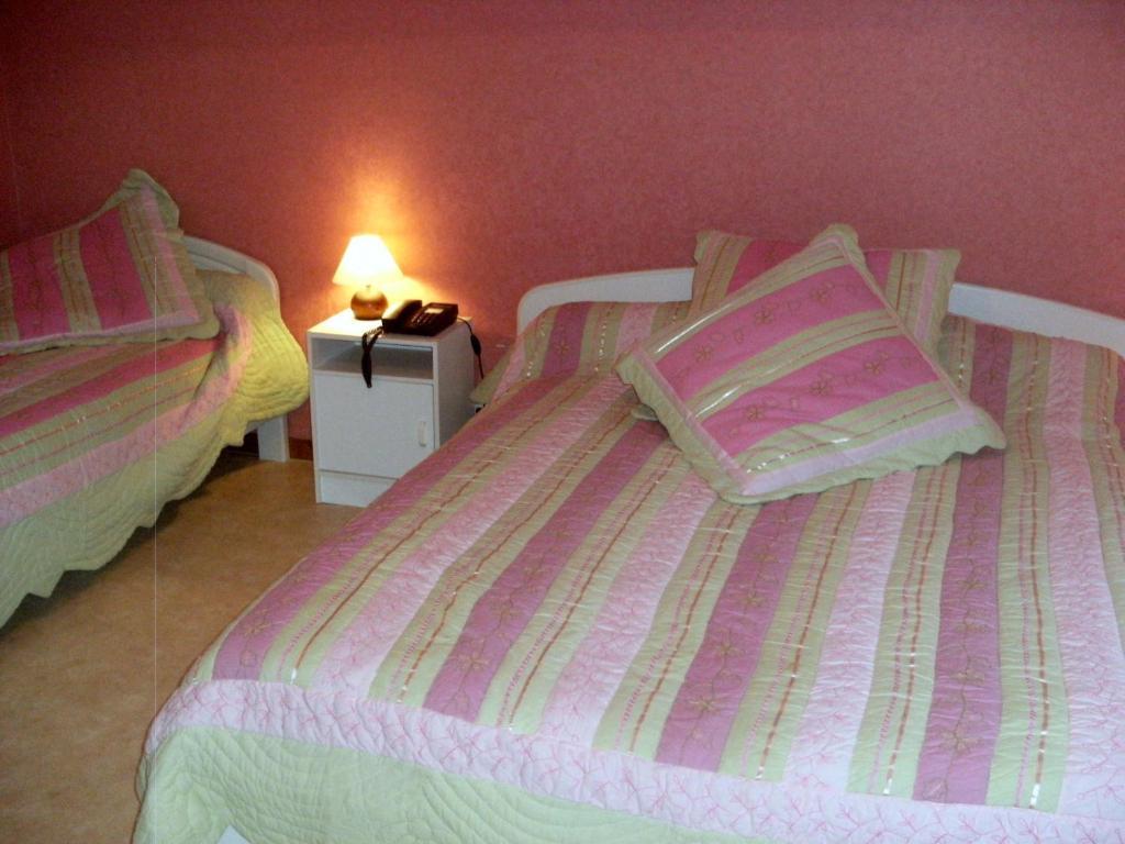 Les Confins Du Perche Hotel Tuffé Szoba fotó